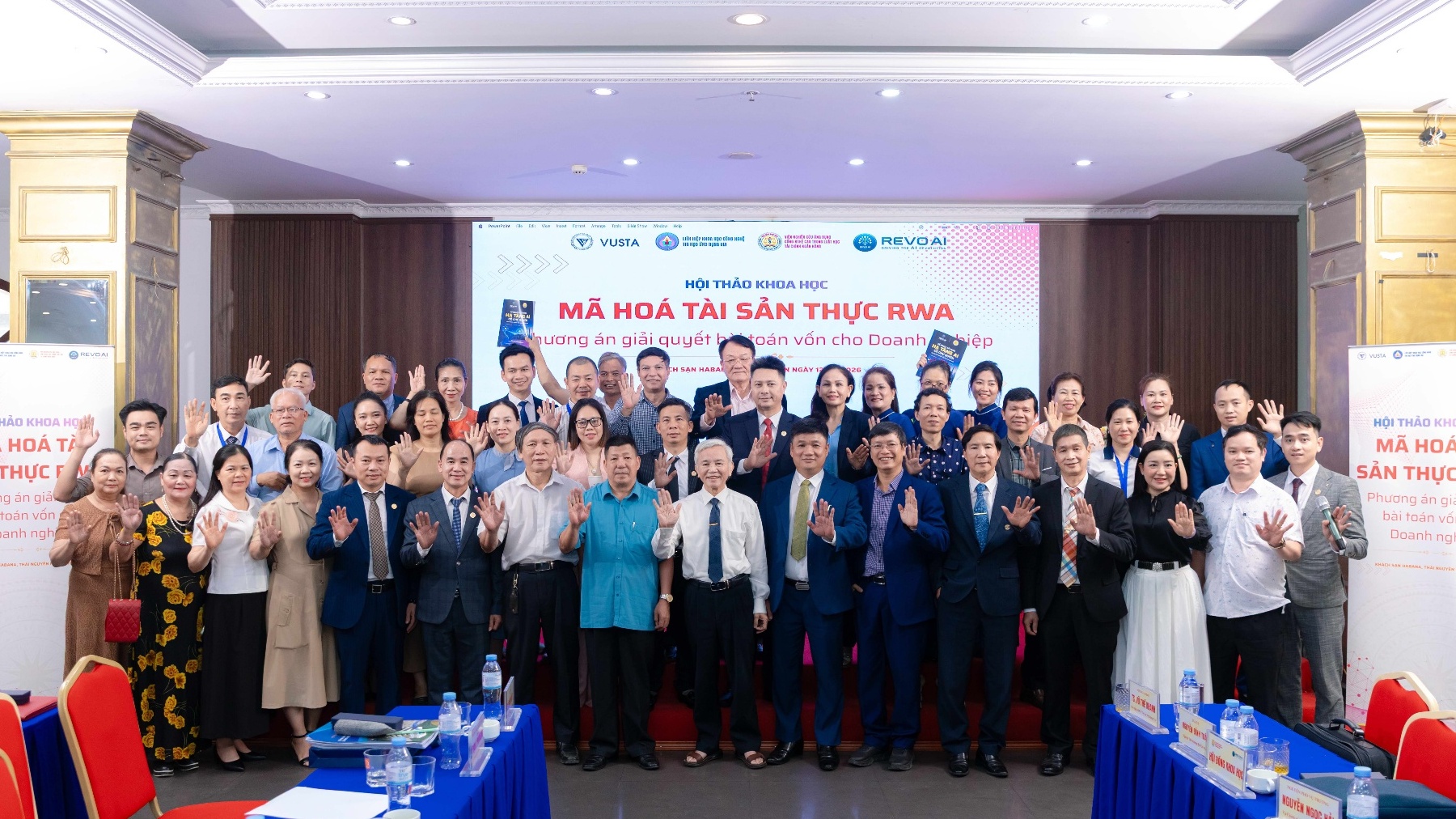 Khoảnh khắc đoàn kết tại Hội thảo RWA